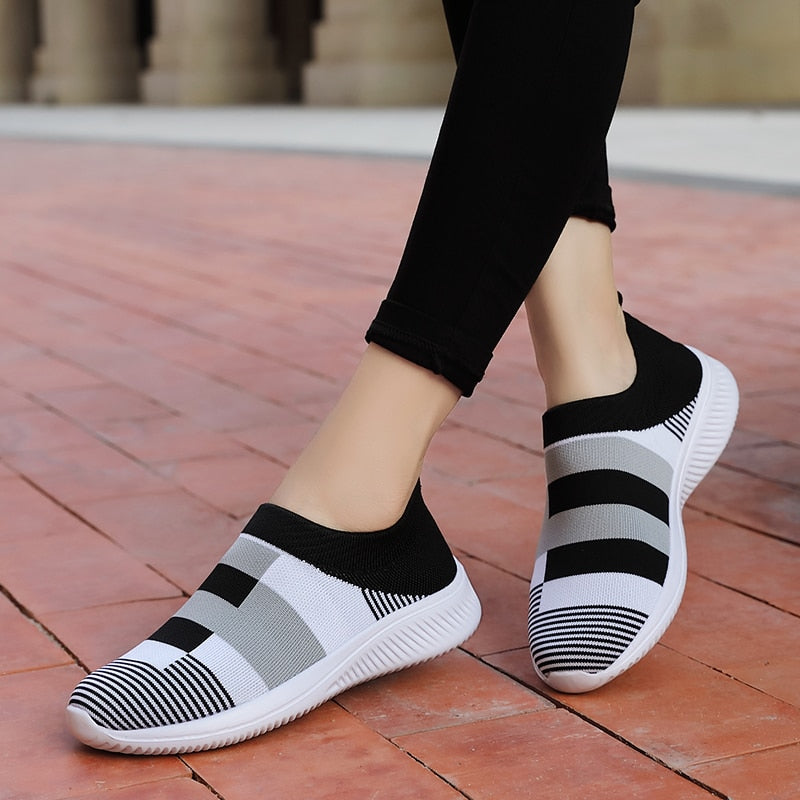 Tênis Cloud Feminino | Conforto Elevado - Últimas Unidades Disponíveis
