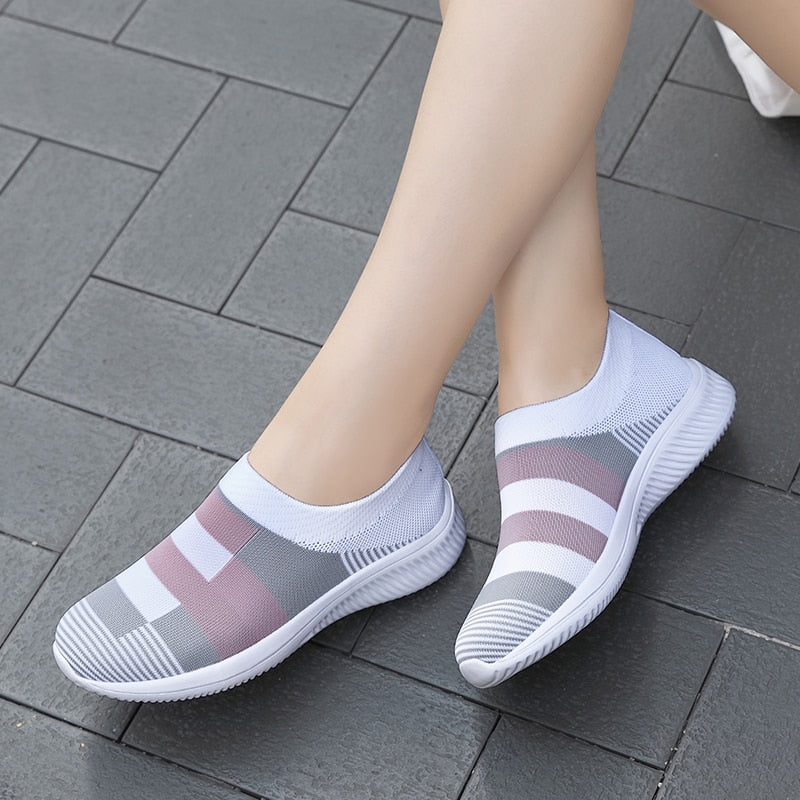 Tênis Cloud Feminino | Conforto Elevado - Últimas Unidades Disponíveis